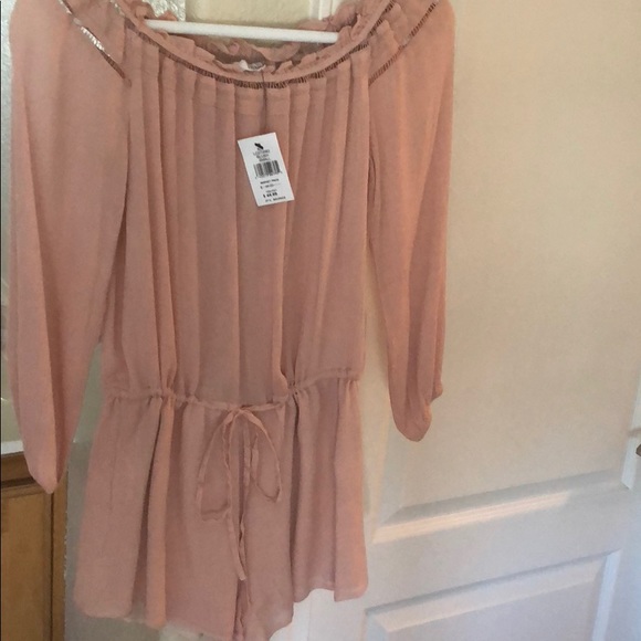 NWT Small blush romper - Picture 2 of 8
